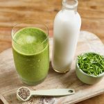 Suco verde vegano e rico em proteína